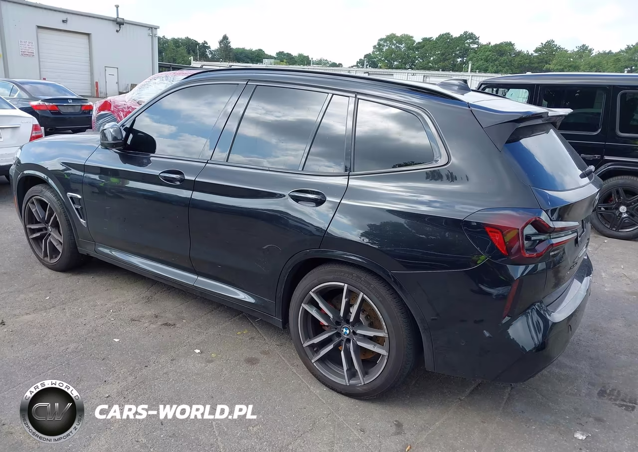 2024 BMW X3 M VIN:5YM13EC03R9W14903 - 3