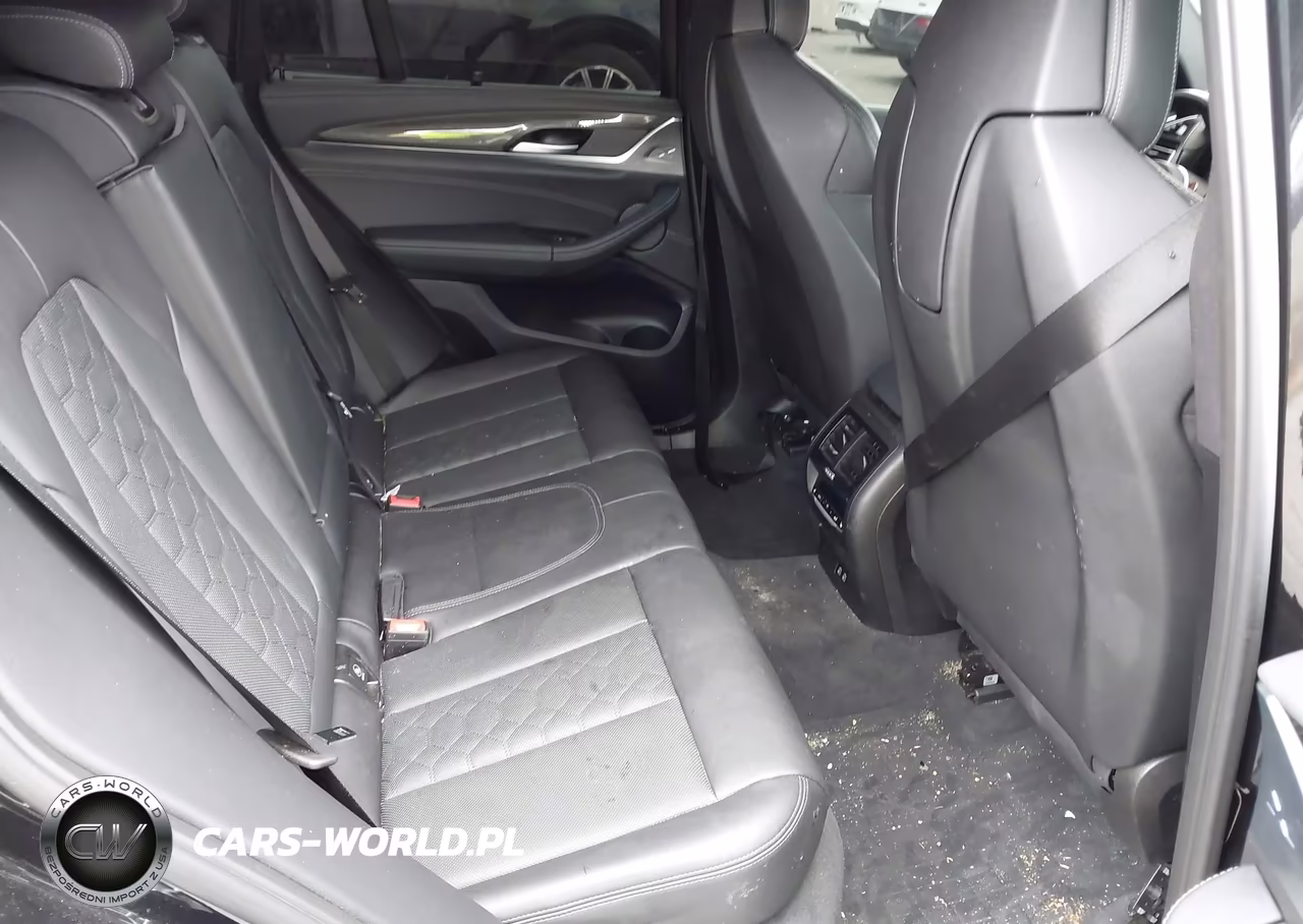 2024 BMW X3 M VIN:5YM13EC03R9W14903 - 8