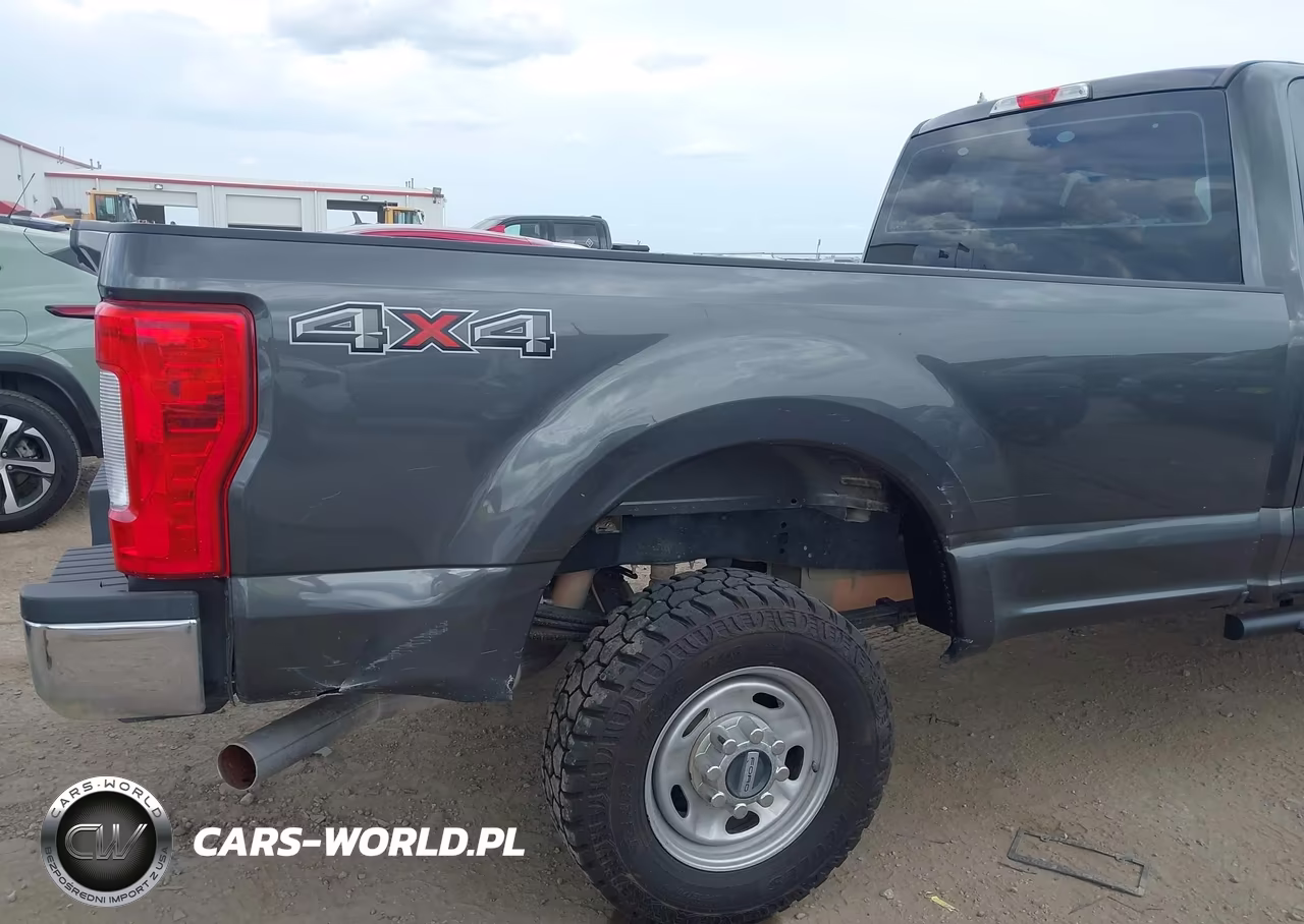 2018 Ford F-250 Xl VIN:1FT7X2B61JEC81785 - 17