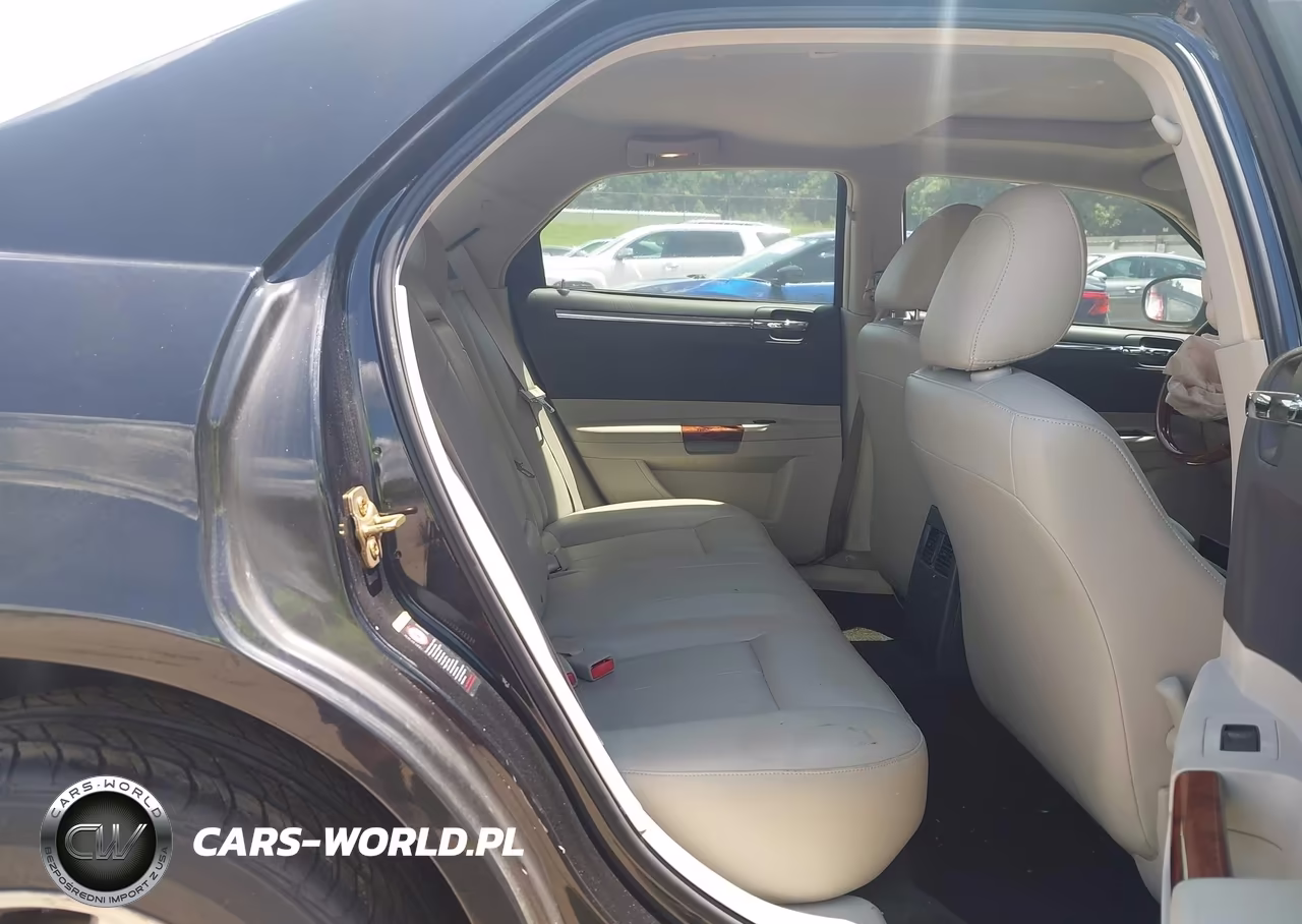 2005 Chrysler 300 Touring VIN:2C3AK53G65H638510 - 8