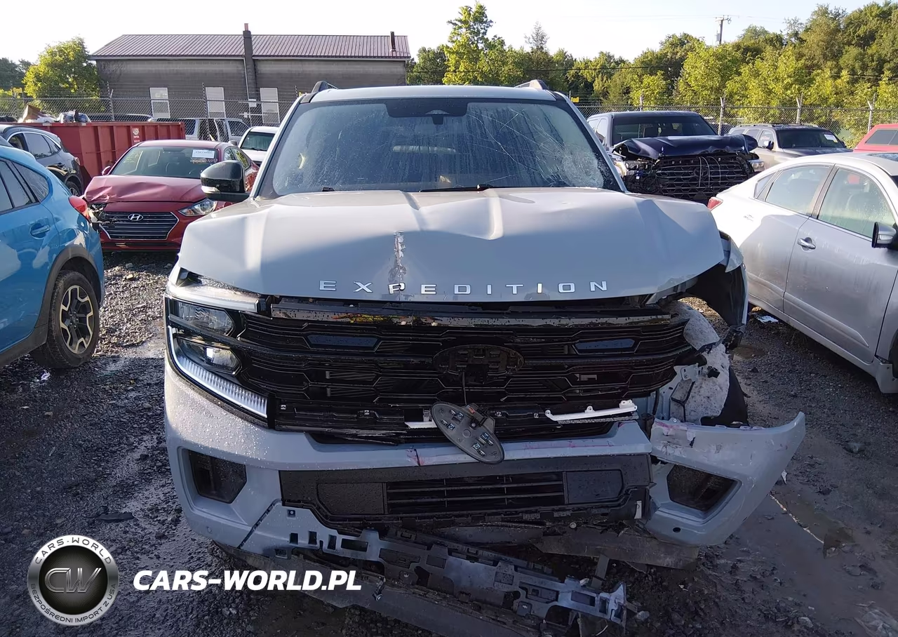 2025 Ford Expedition Platinum VIN:1FMJU1M8XSEA02970 - 11