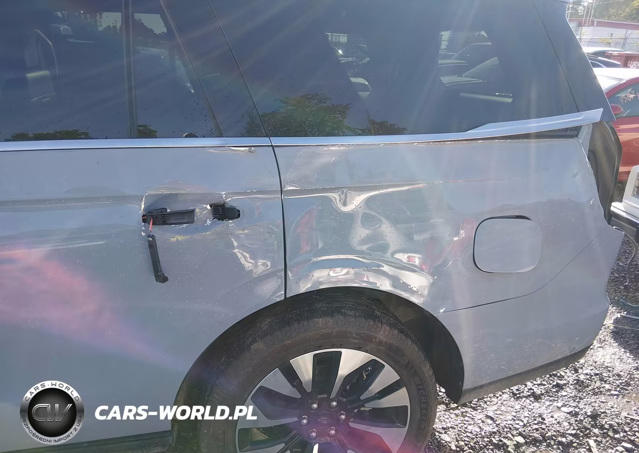 2025 Ford Expedition Platinum VIN:1FMJU1M8XSEA02970 - 18
