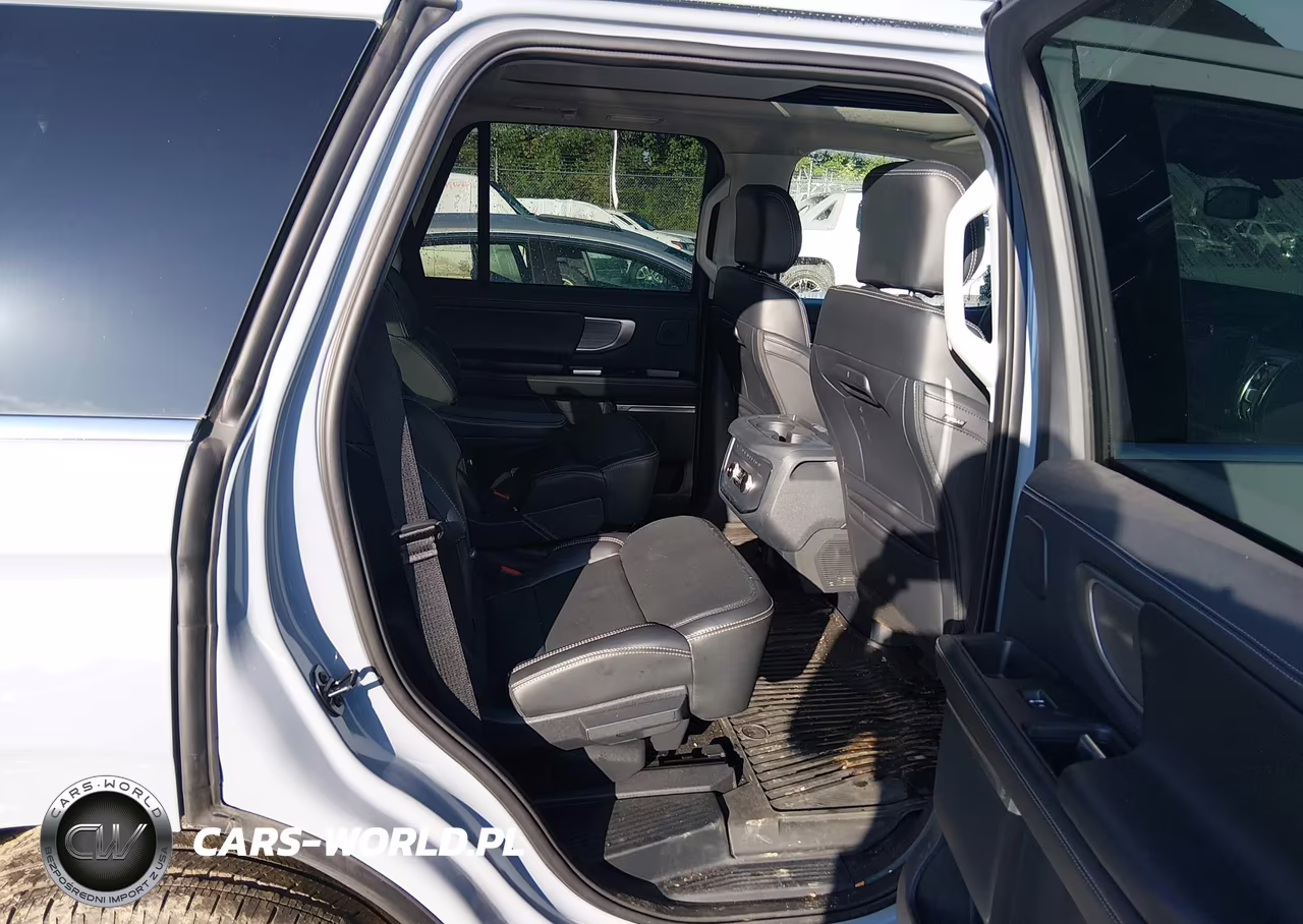 2025 Ford Expedition Platinum VIN:1FMJU1M8XSEA02970 - 8
