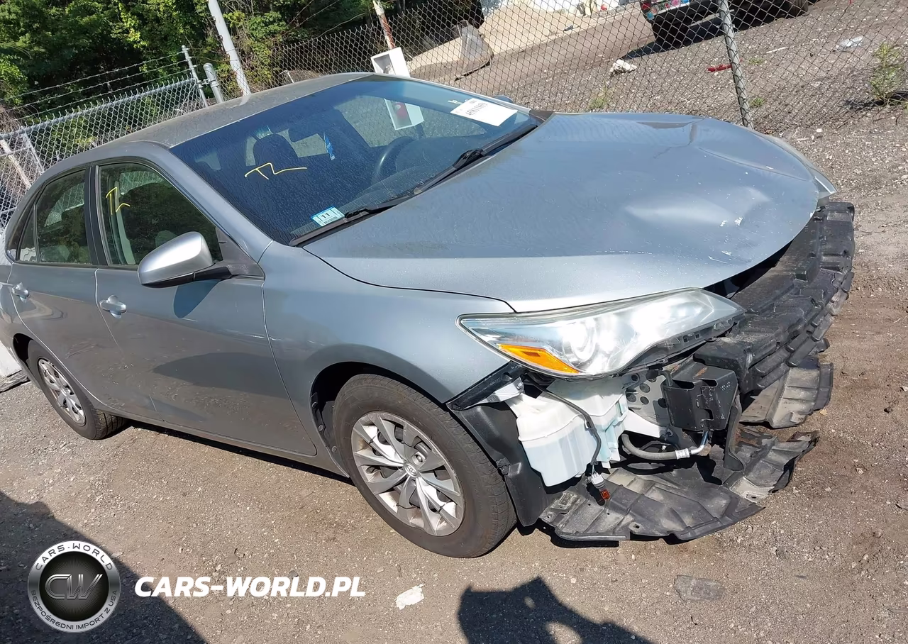 2016 Toyota Camry Le