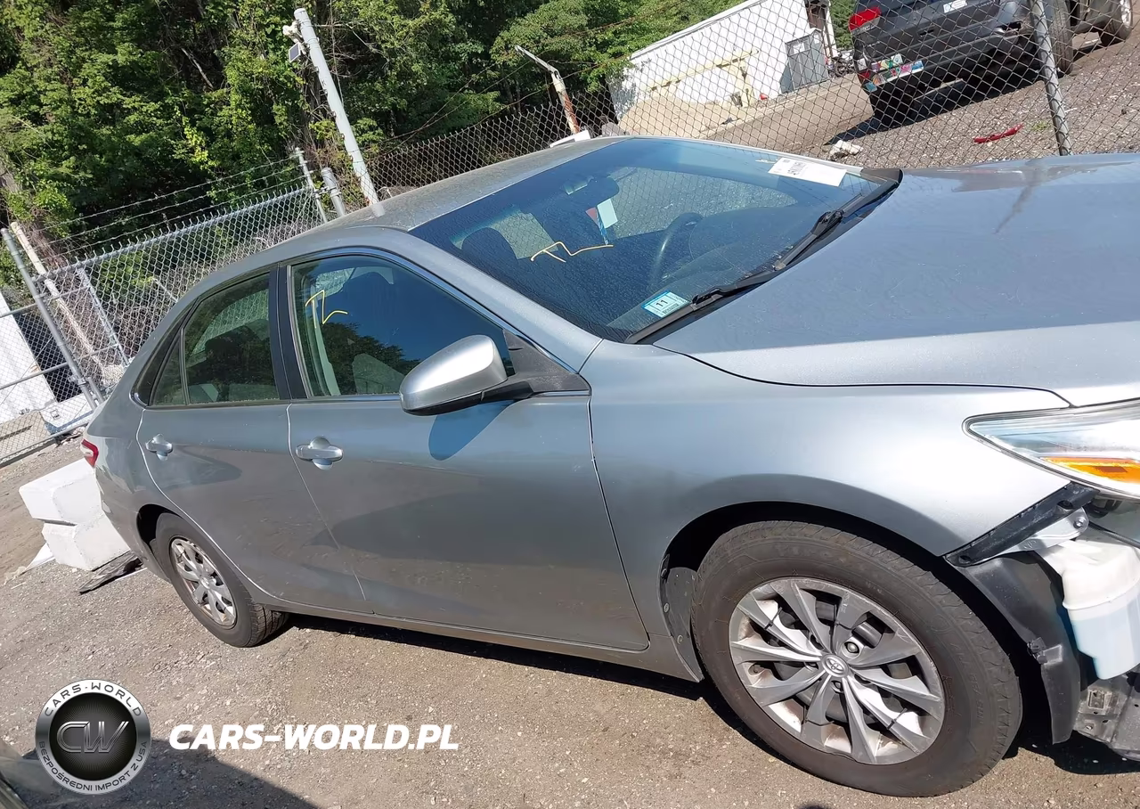 2016 Toyota Camry Le VIN:4T1BF1FK7GU265938 - 13