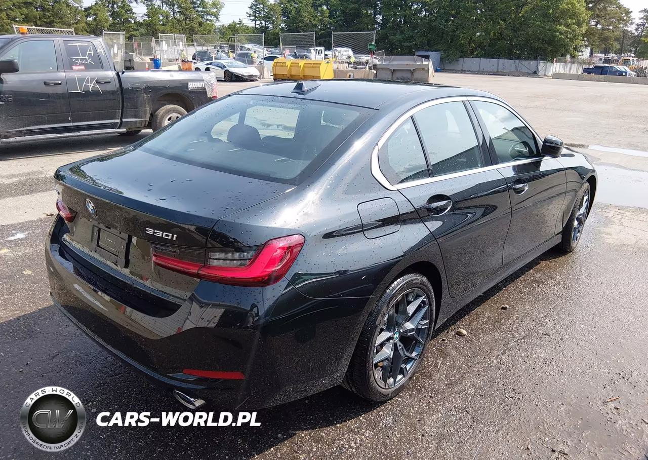 2025 BMW 330I xDrive VIN:3MW89CW02S8F16075 - 4