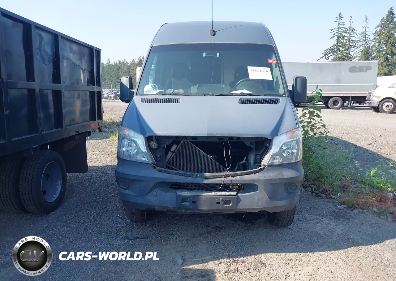 2018 Mercedes-Benz Sprinter 2500 Standard Roof V6 VIN:WD3PE7CD3JP640777 - 13