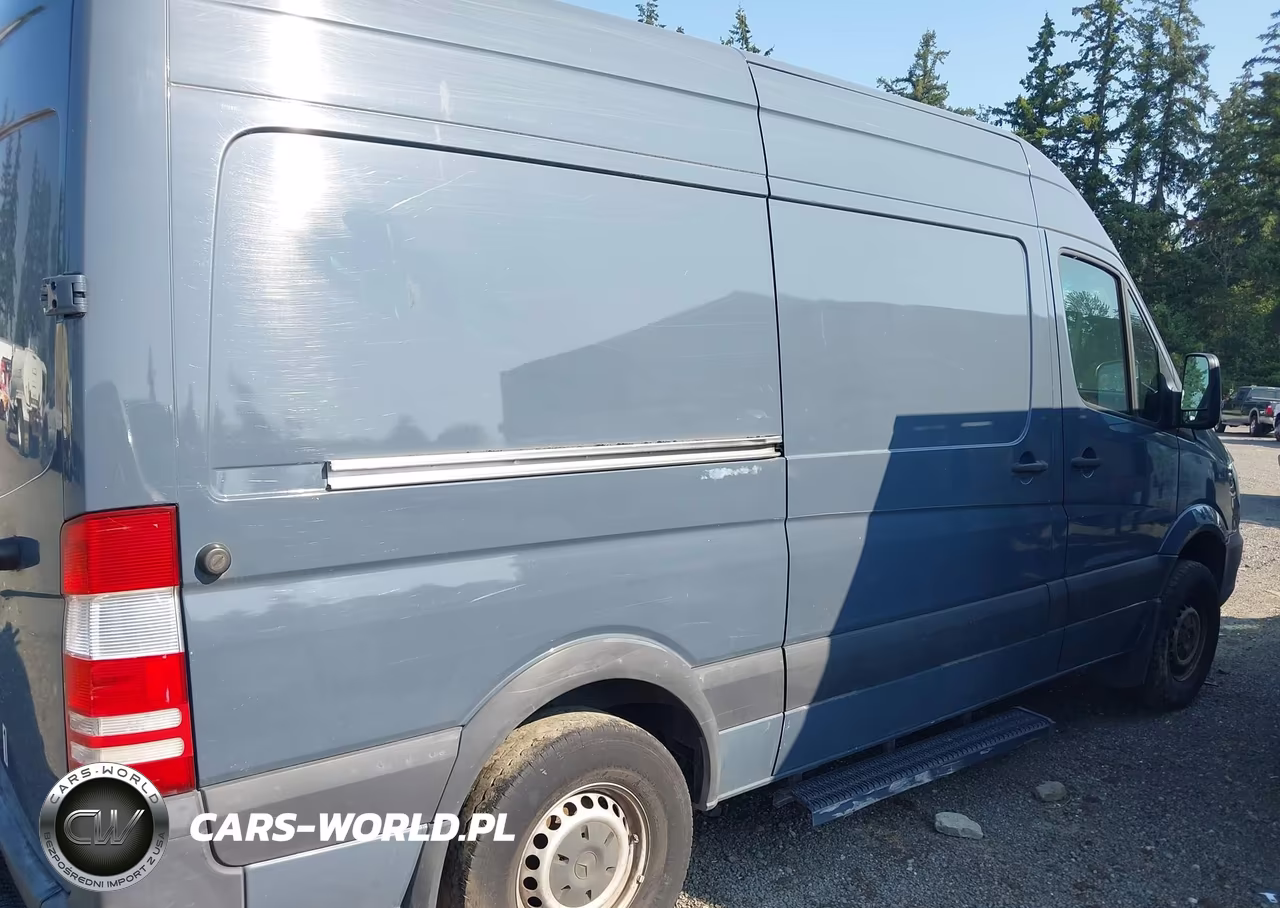 2018 Mercedes-Benz Sprinter 2500 Standard Roof V6 VIN:WD3PE7CD3JP640777 - 14