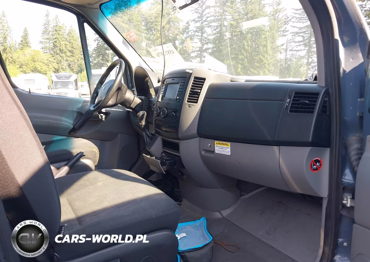 2018 Mercedes-Benz Sprinter 2500 Standard Roof V6 VIN:WD3PE7CD3JP640777 - 5