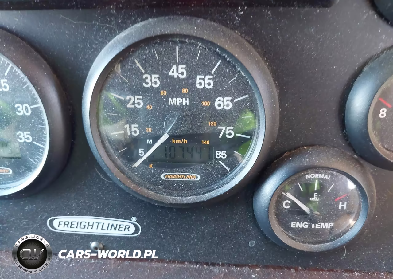 2001 Freightliner Chassis X Line Motor Home VIN:4UZAAHAK81CJ18423 - 7