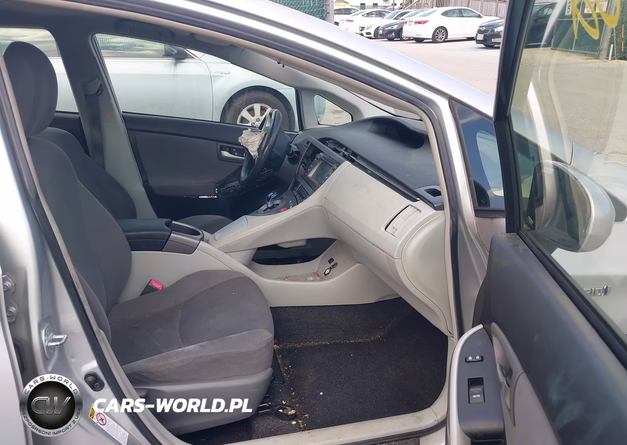 2012 Toyota Prius Three VIN:JTDKN3DU4C1519267 - 5