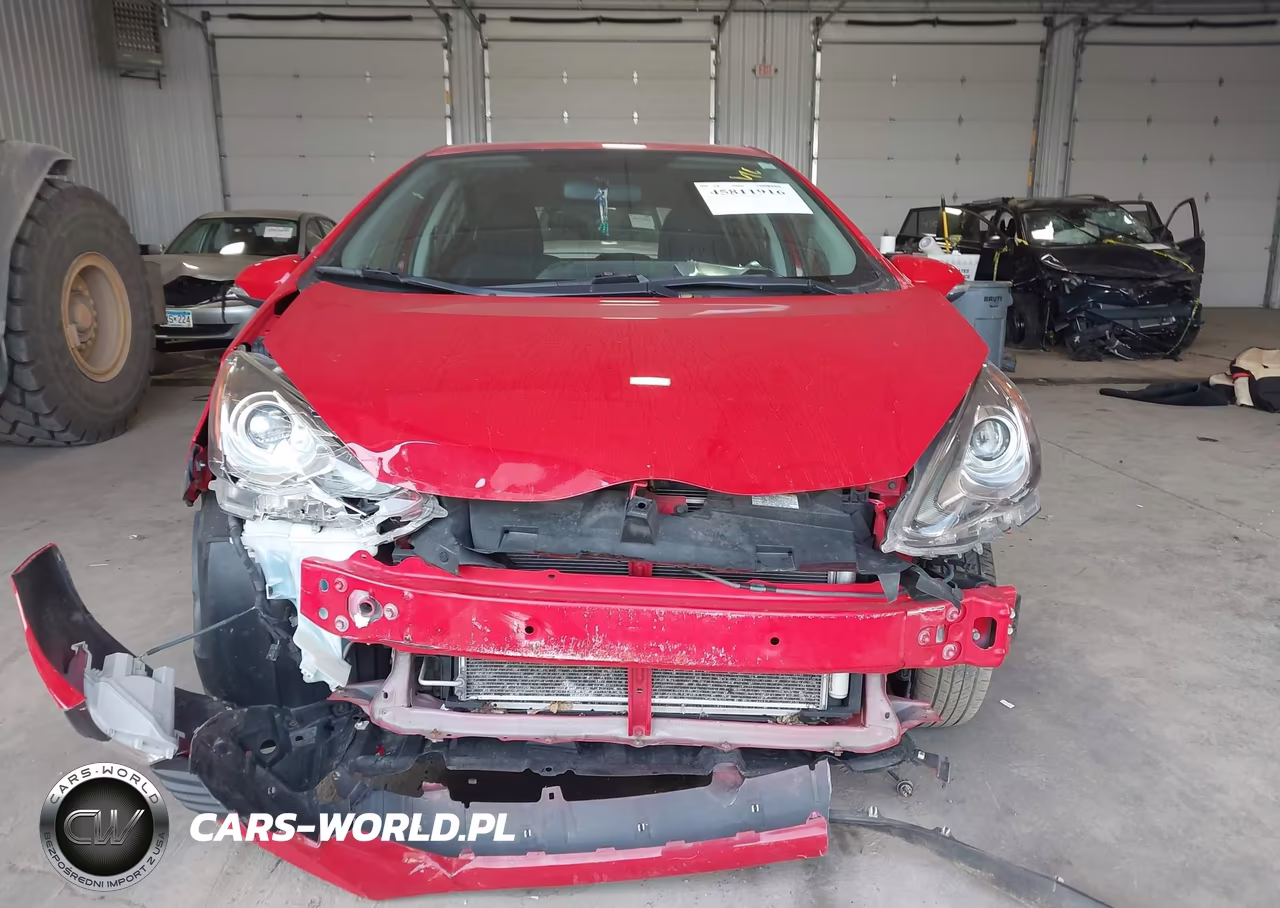 2016 Toyota Prius C Two VIN:JTDKDTB36G1589727 - 12
