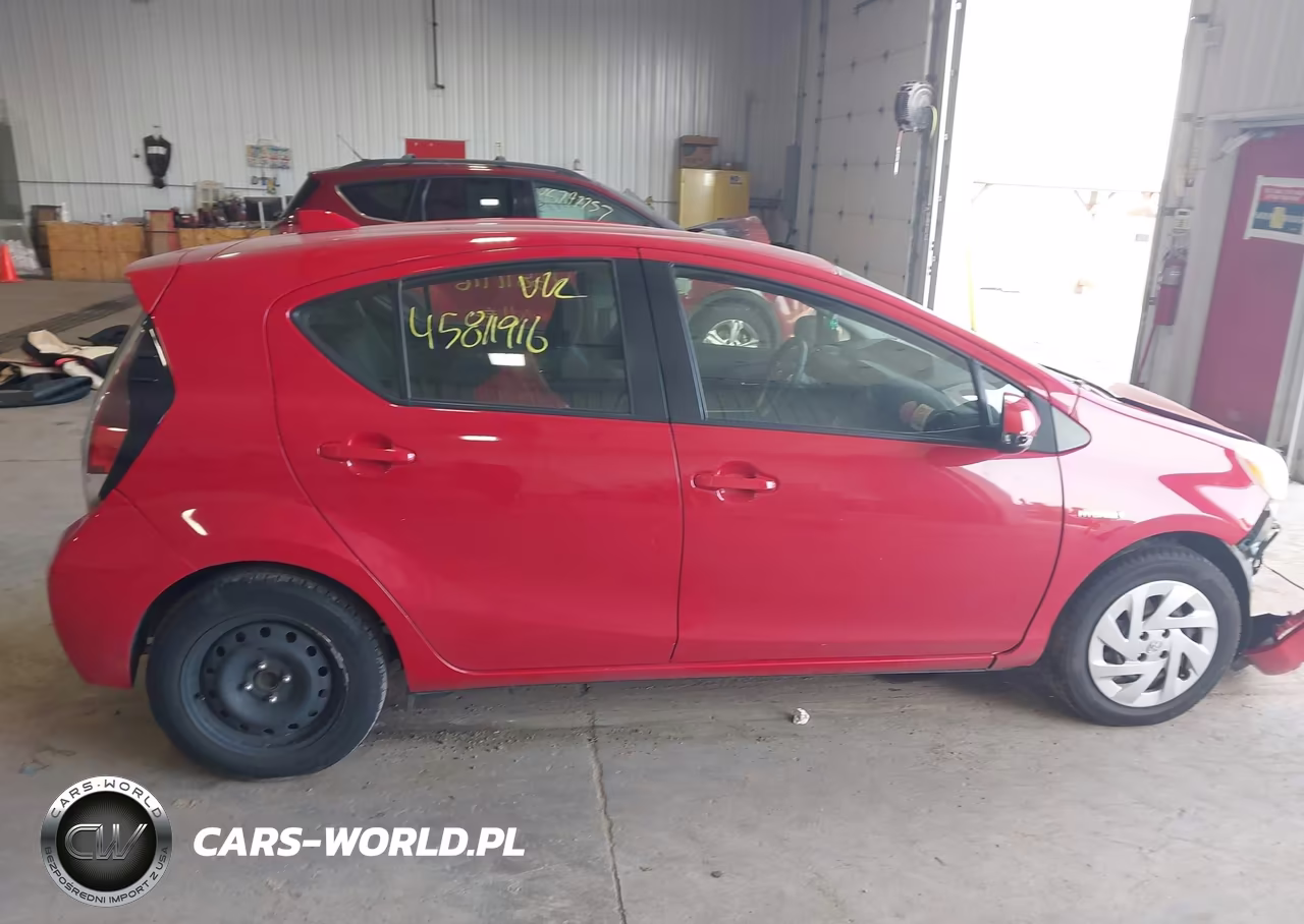 2016 Toyota Prius C Two VIN:JTDKDTB36G1589727 - 13