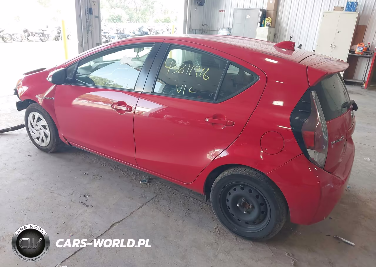 2016 Toyota Prius C Two VIN:JTDKDTB36G1589727 - 3