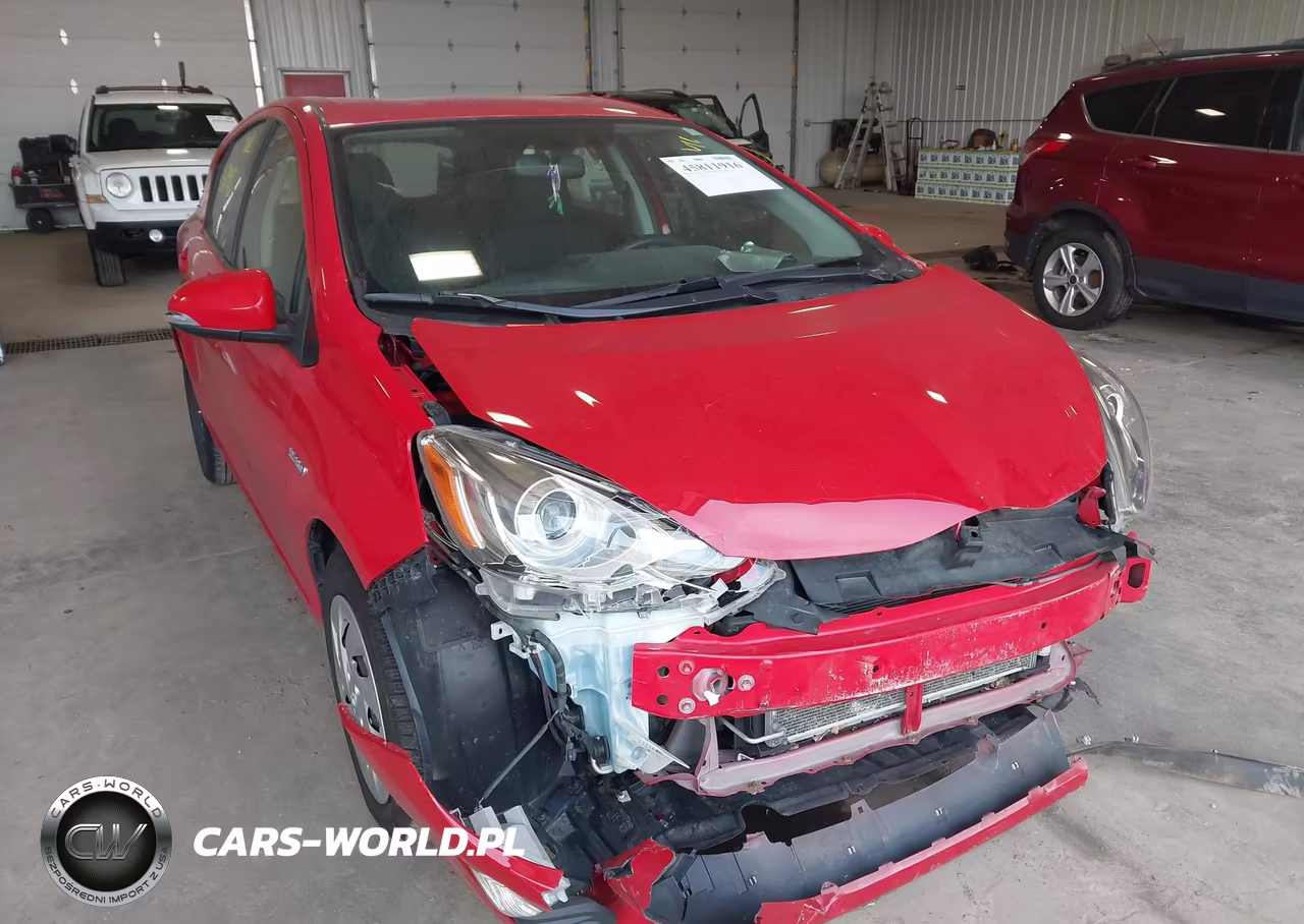 2016 Toyota Prius C Two VIN:JTDKDTB36G1589727 - 6