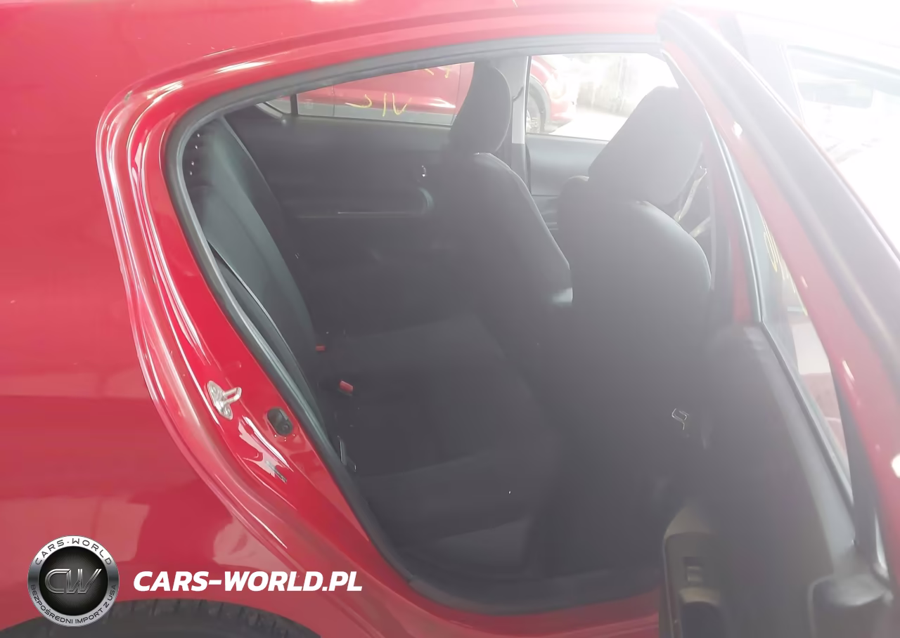 2016 Toyota Prius C Two VIN:JTDKDTB36G1589727 - 8