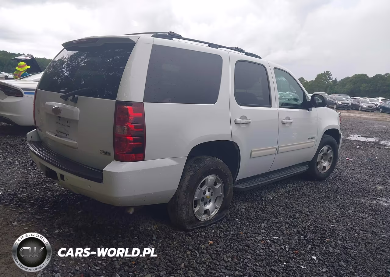 2011 Chevrolet Tahoe Ls VIN:1GNSCAE03BR146719 - 4