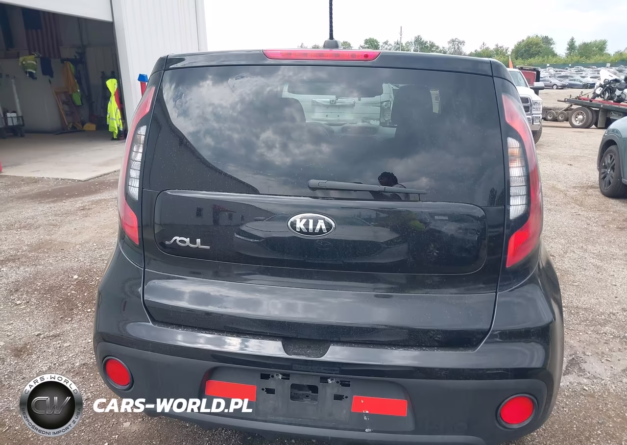 2018 Kia Soul VIN:KNDJN2A22J7599378 - 16