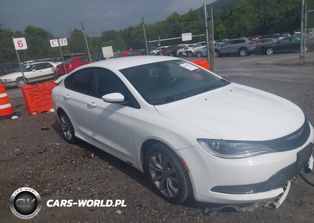 2015 Chrysler 200 S – zdjęcie 1 z 11