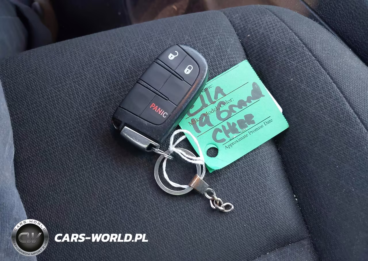 2019 Jeep Grand Cherokee Laredo E 4X4 VIN:1C4RJFAG8KC569828 - 11
