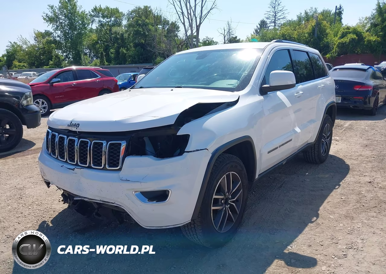 2019 Jeep Grand Cherokee Laredo E 4X4 VIN:1C4RJFAG8KC569828 - 2