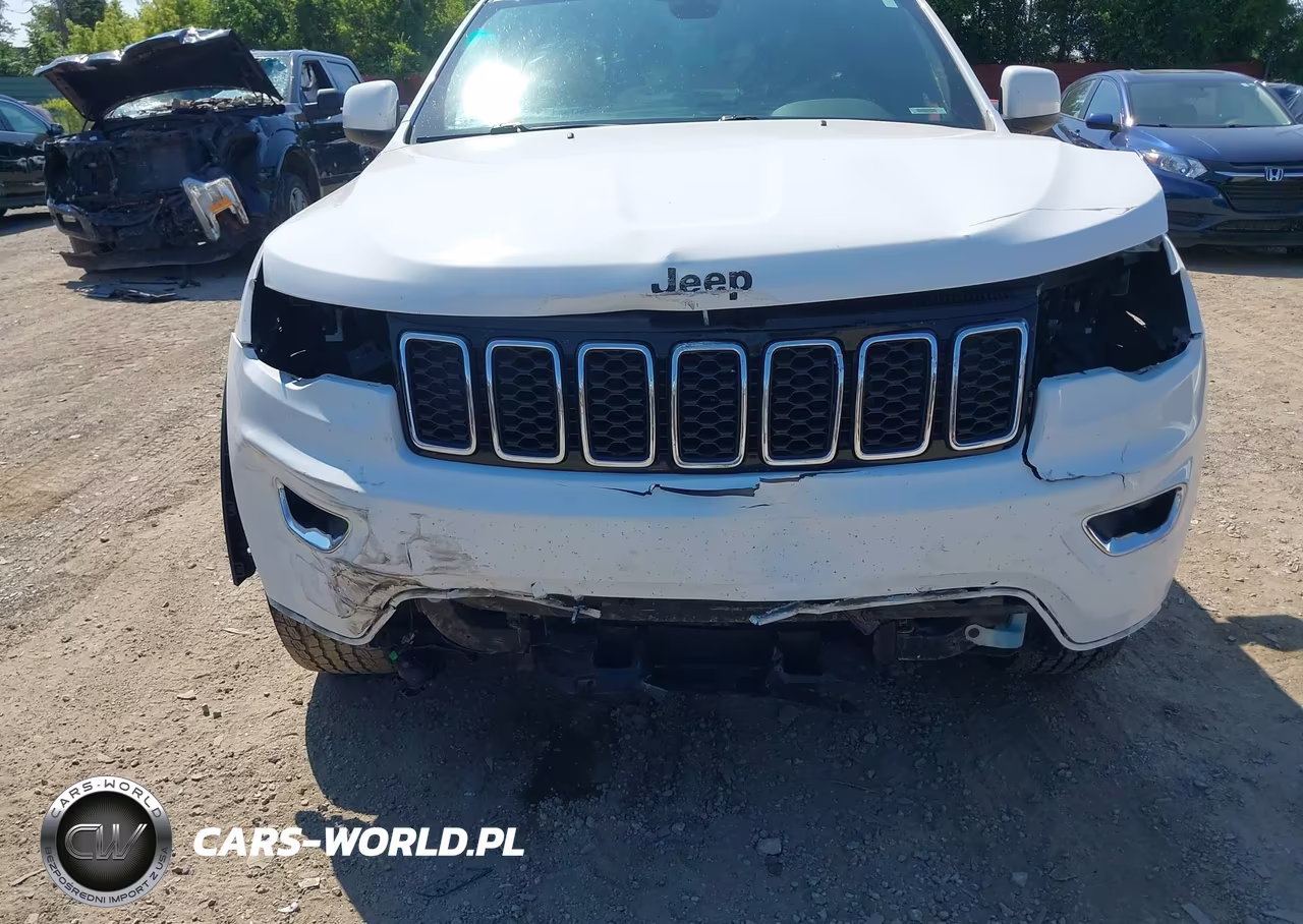 2019 Jeep Grand Cherokee Laredo E 4X4 VIN:1C4RJFAG8KC569828 - 6