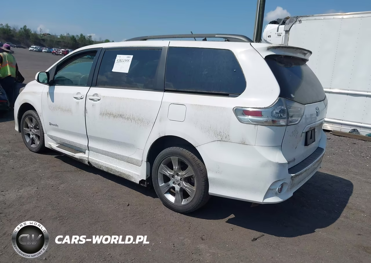 2012 Toyota Sienna Se 8 Passenger VIN:5TDXK3DC1CS271861 - 3
