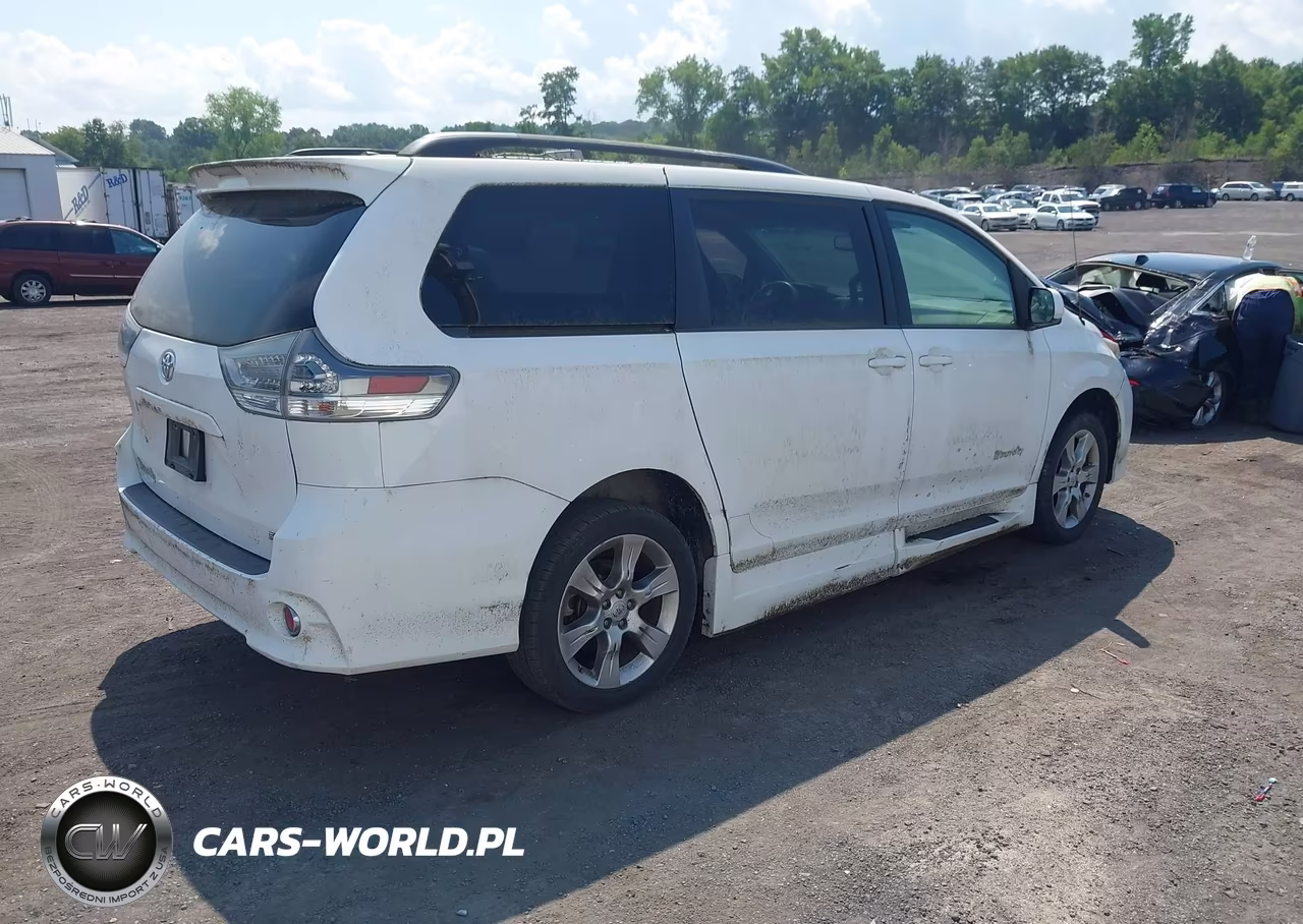 2012 Toyota Sienna Se 8 Passenger VIN:5TDXK3DC1CS271861 - 4