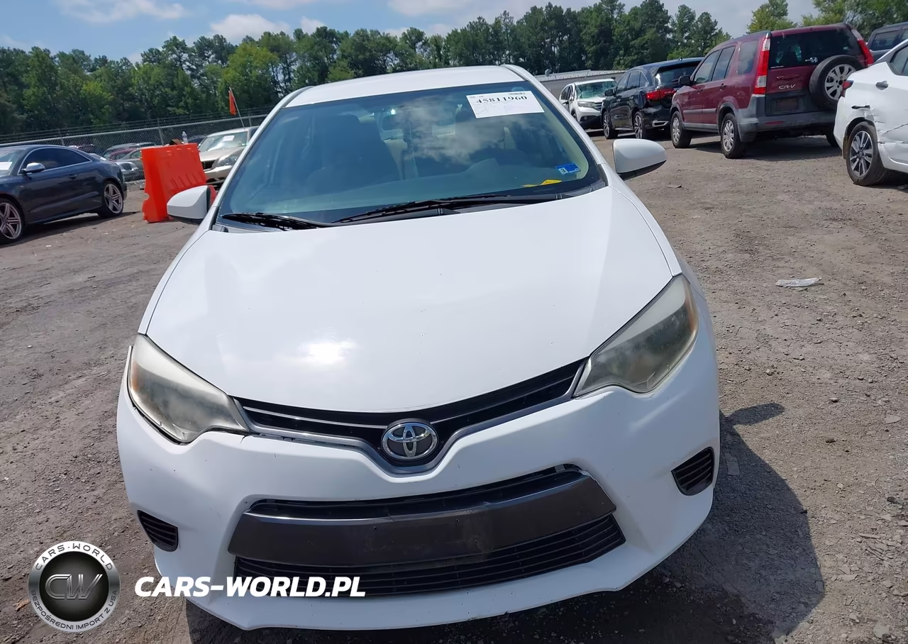 2015 Toyota Corolla Le VIN:2T1BURHE4FC363028 - 12
