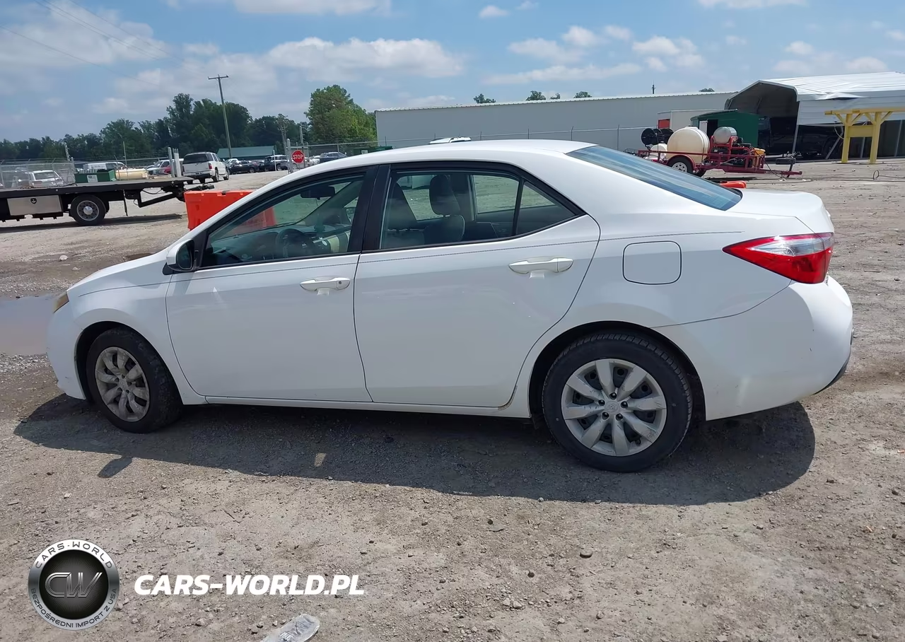 2015 Toyota Corolla Le VIN:2T1BURHE4FC363028 - 14