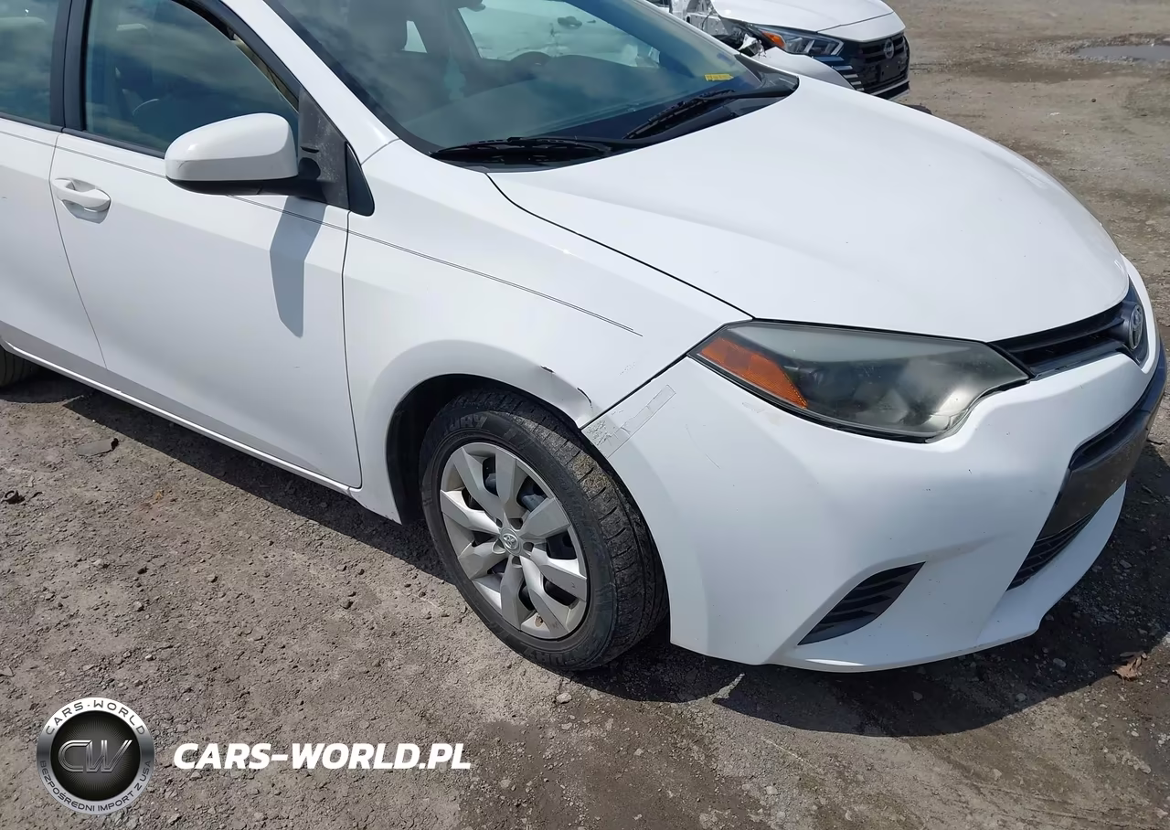 2015 Toyota Corolla Le VIN:2T1BURHE4FC363028 - 6