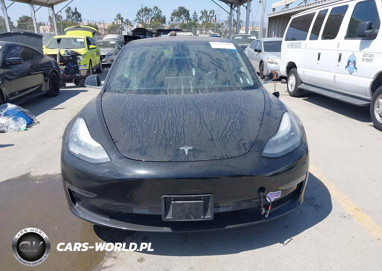 2018 Tesla Model 3 Long Range-Mid Range VIN:5YJ3E1EA3JF151682 - 11