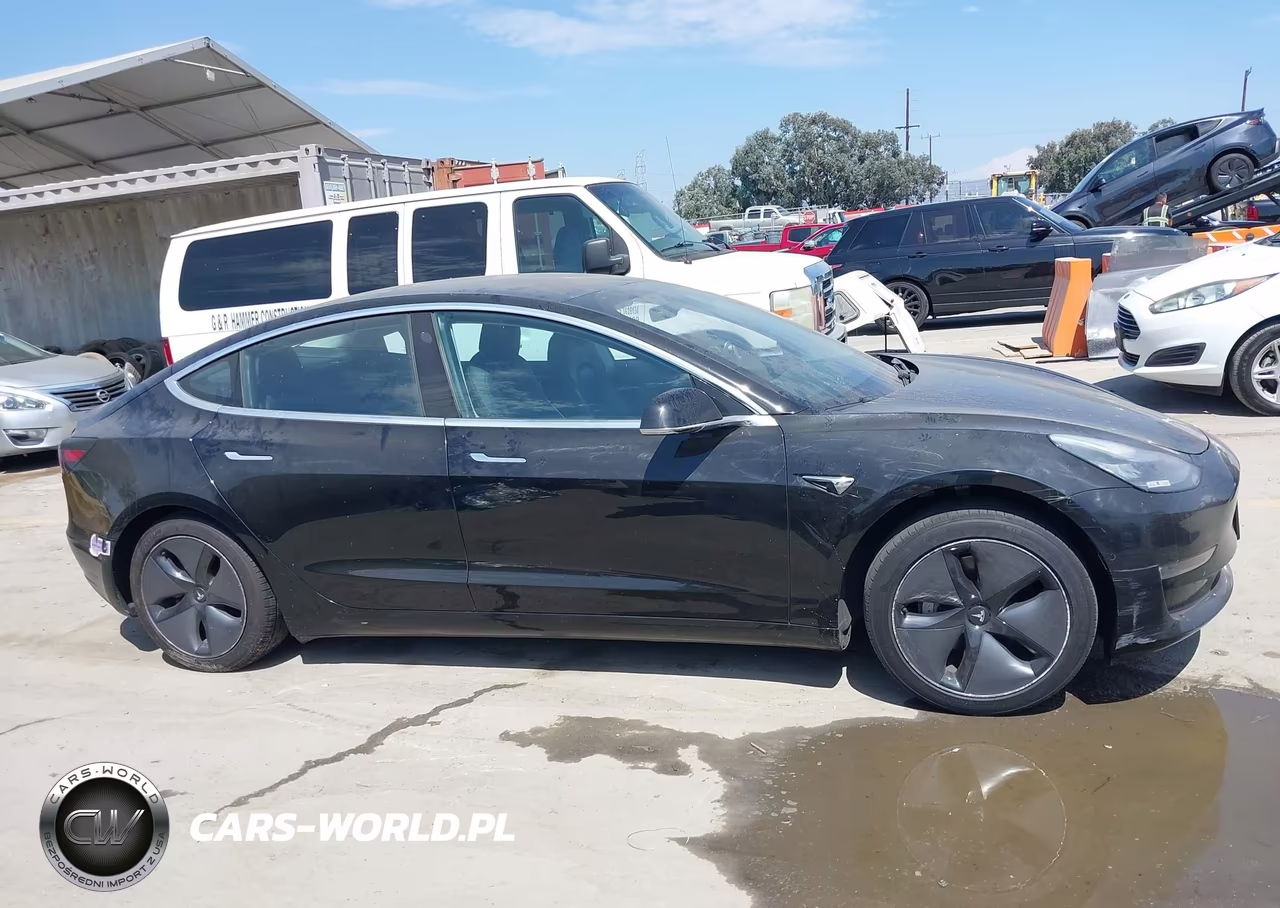 2018 Tesla Model 3 Long Range-Mid Range VIN:5YJ3E1EA3JF151682 - 12