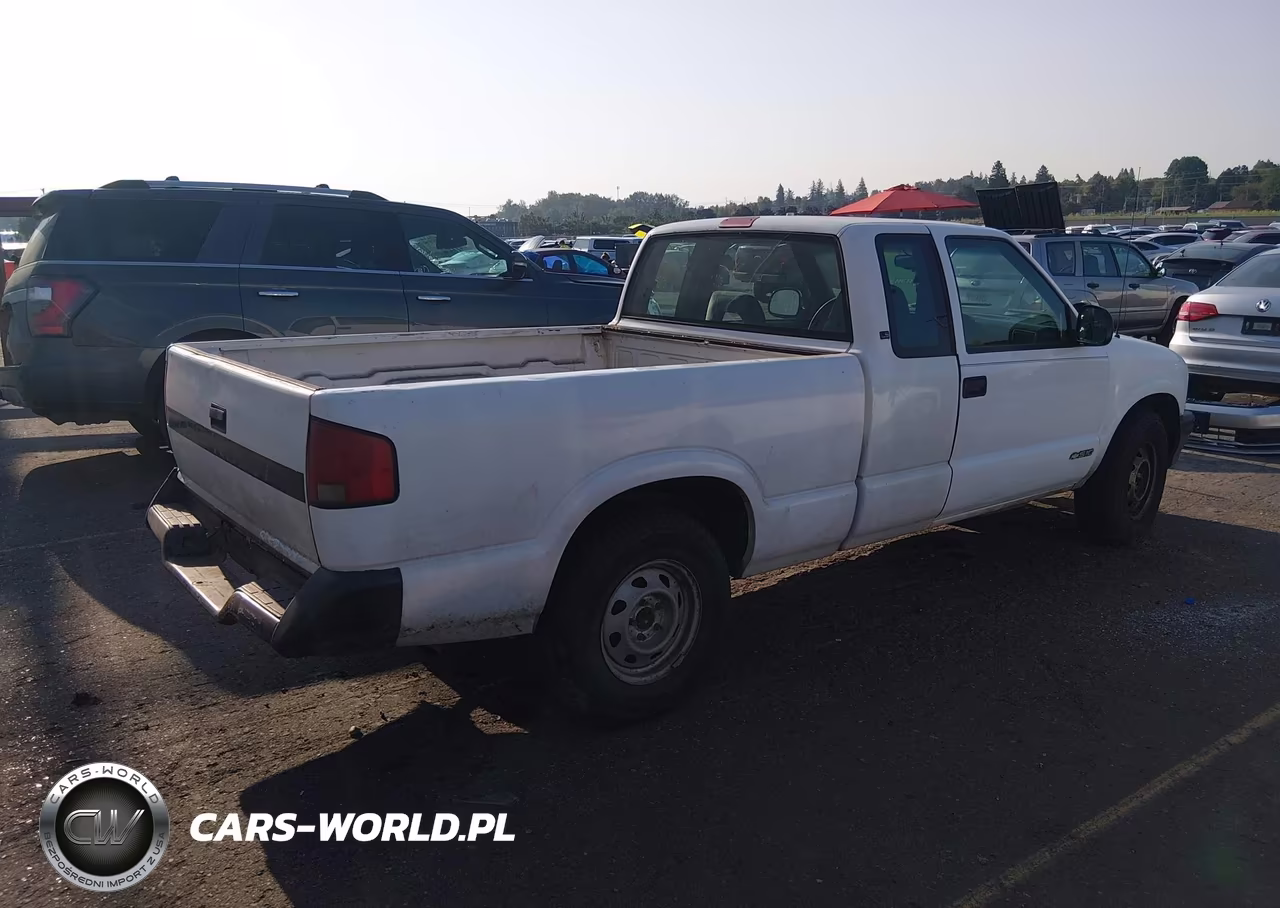 1995 Chevrolet S Truck S10 VIN:1GCDT19ZXS8231587 - 4