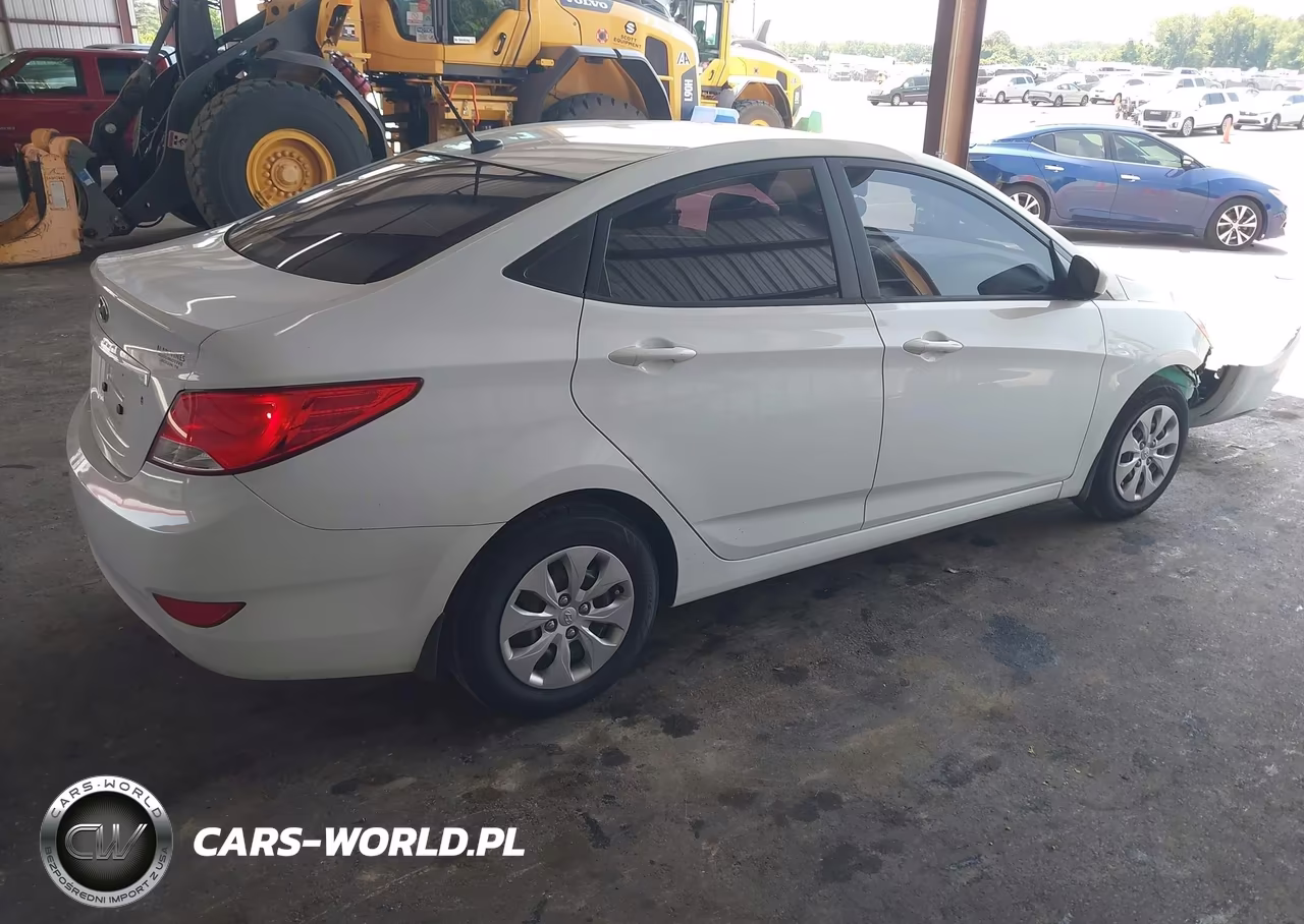 2015 Hyundai Accent Gls VIN:KMHCT4AE3FU927934 - 4