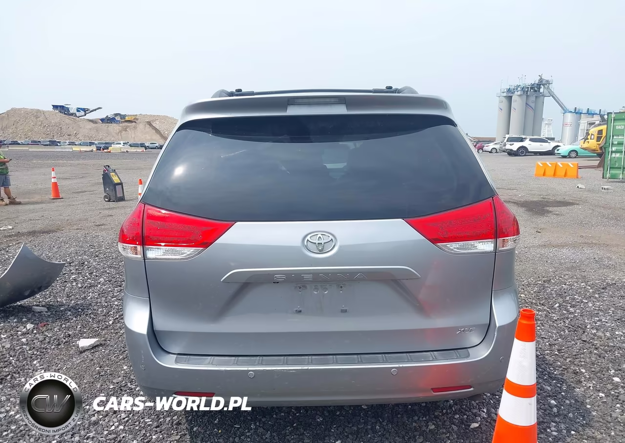 2012 Toyota Sienna Xle V6 8 Passenger VIN:5TDYK3DC8CS252082 - 16