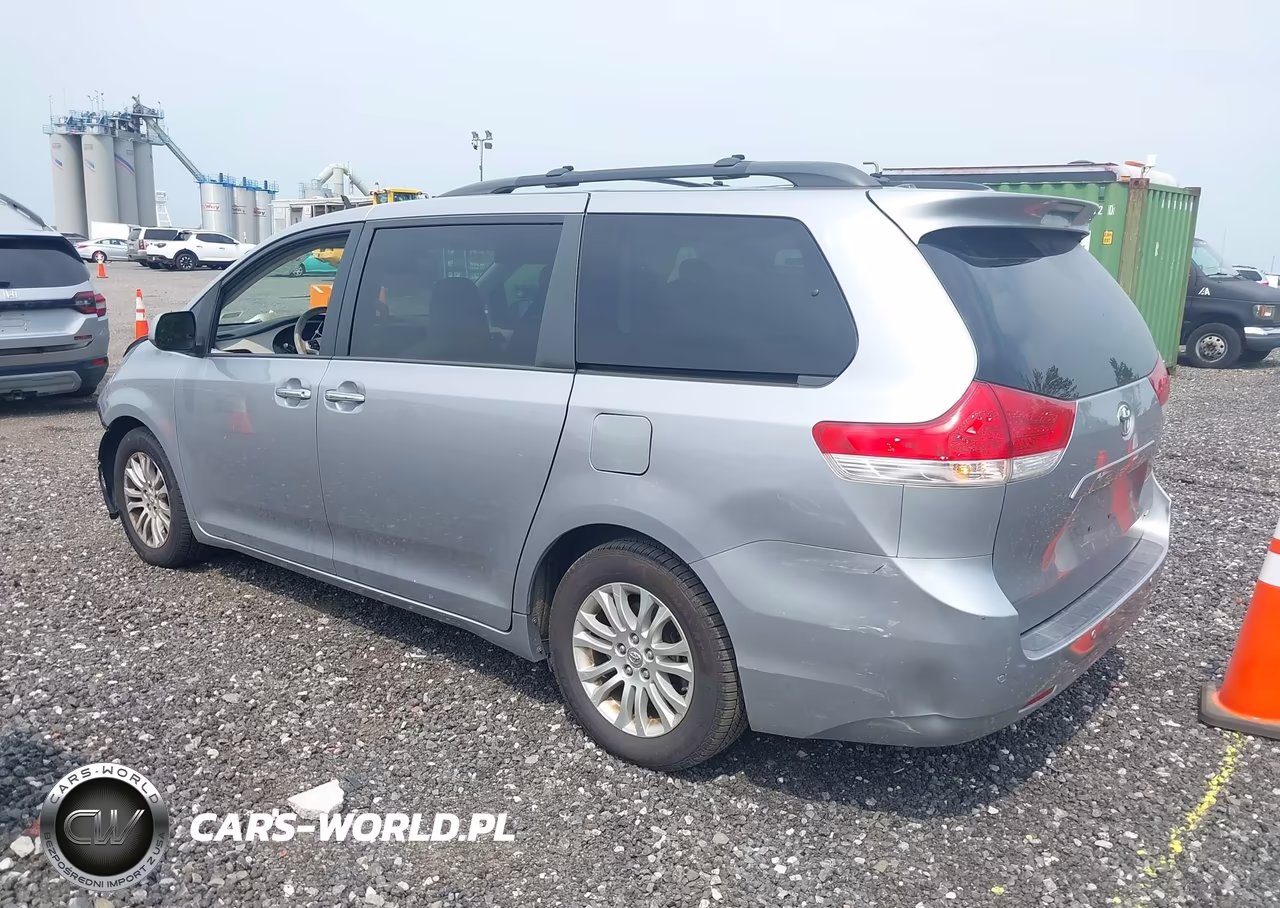 2012 Toyota Sienna Xle V6 8 Passenger VIN:5TDYK3DC8CS252082 - 3