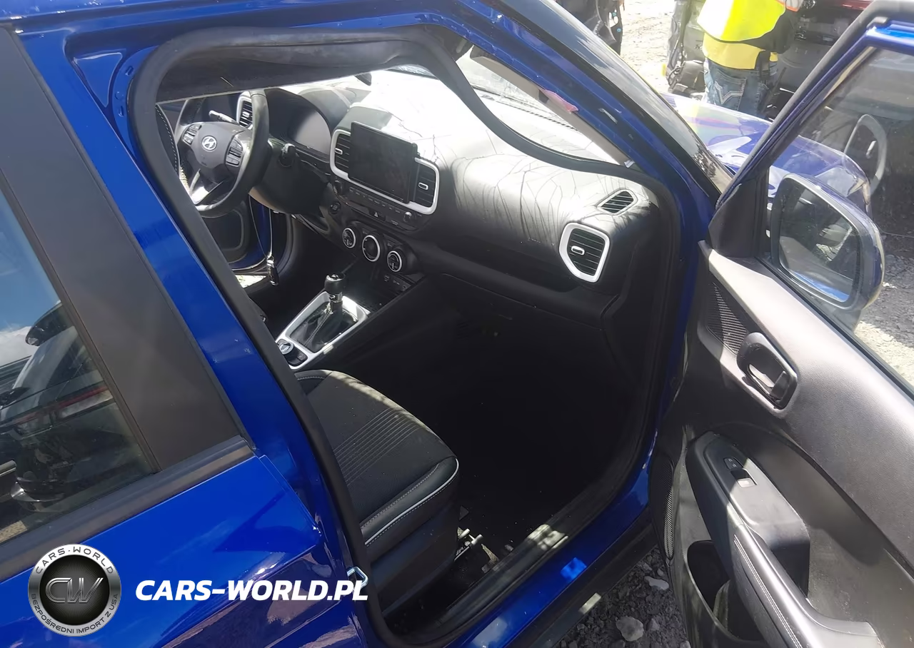 2025 Hyundai Venue Limited VIN:KMHRC8A31SU377109 - 5
