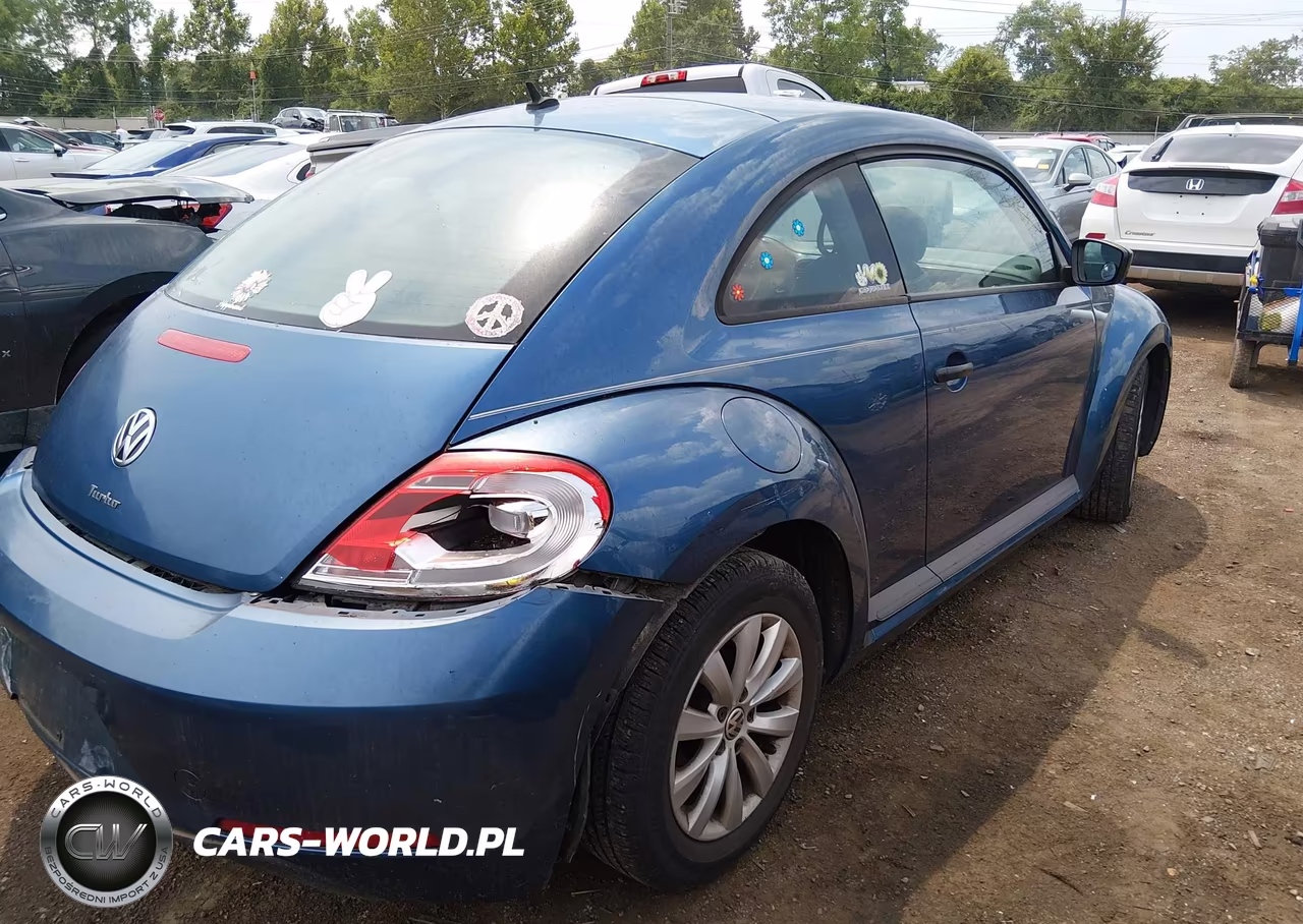 2016 Volkswagen Beetle 1.8T Fleet Edition VIN:3VWF17AT4GM607676 - 4