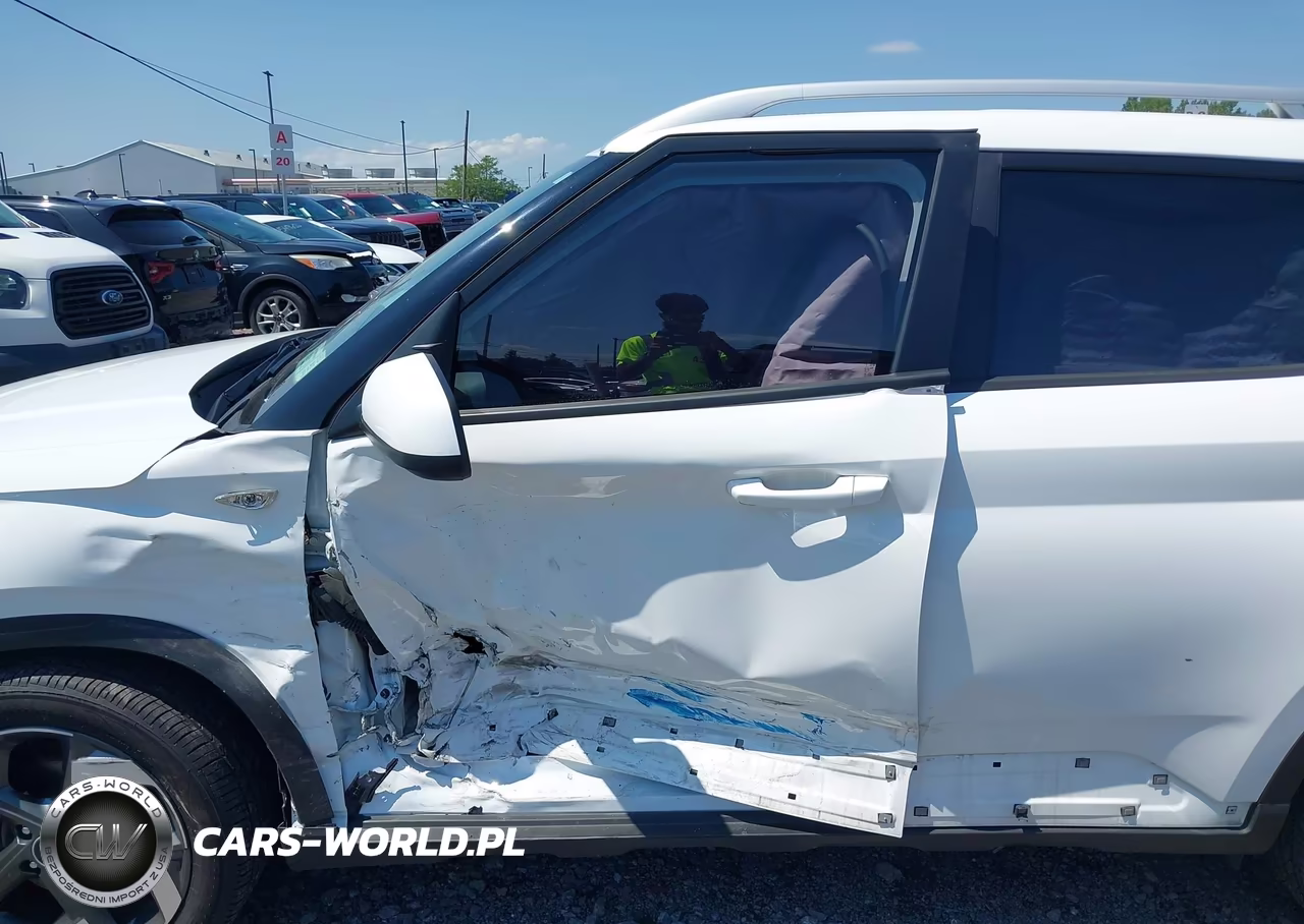 2023 Hyundai Venue Sel VIN:KMHRC8A30PU257406 - 17