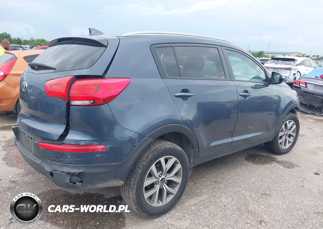 2015 Kia Sportage Lx VIN:KNDPB3AC4F7689737 - 4