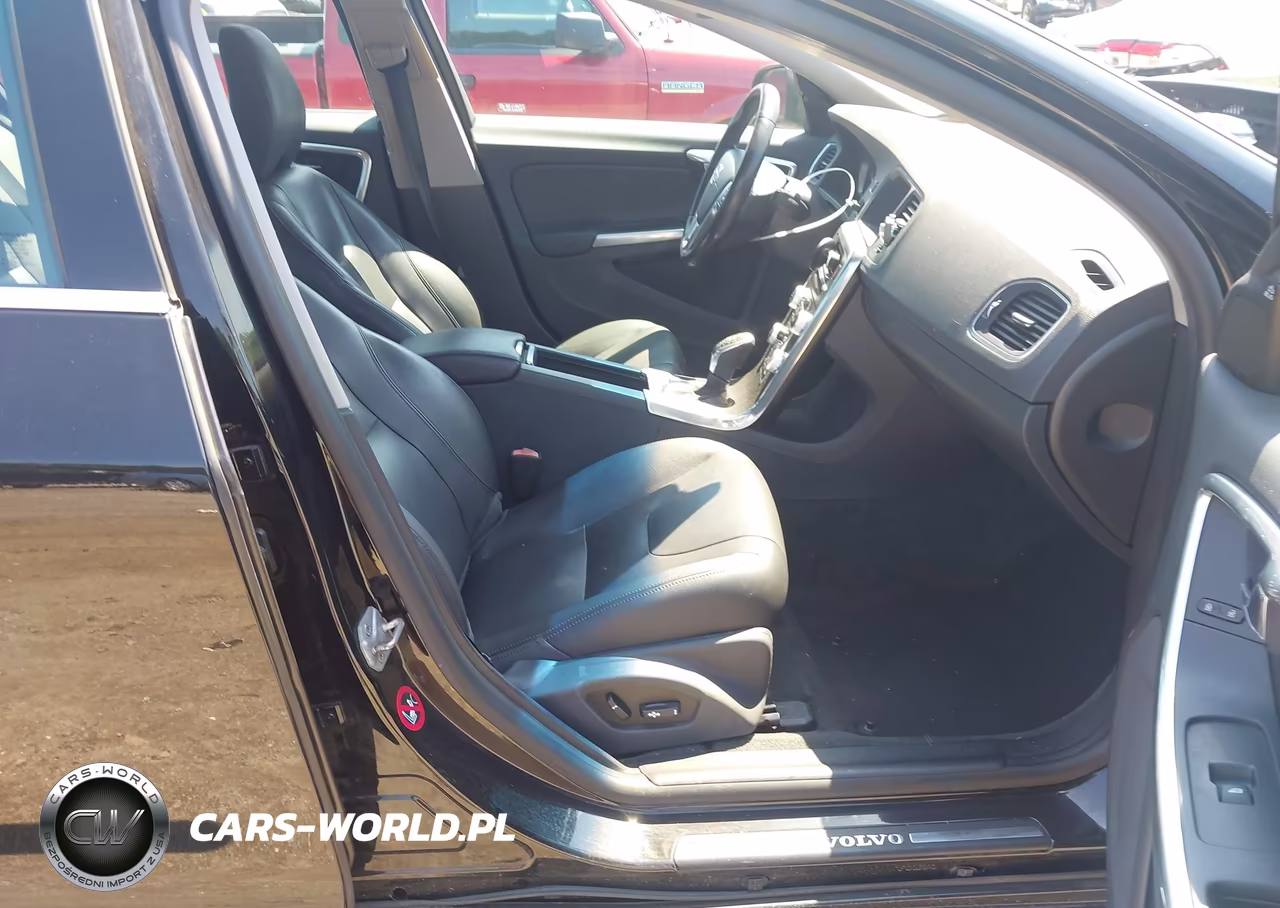 2015 Volvo S60 T5 Premier VIN:YV126MFK6F1364721 - 5