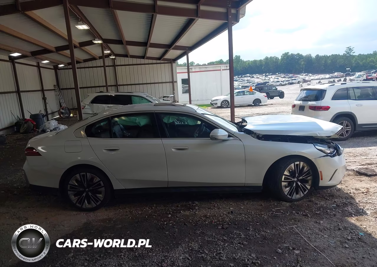 2025 BMW 530I VIN:WBA43FJ06SCU41334 - 13