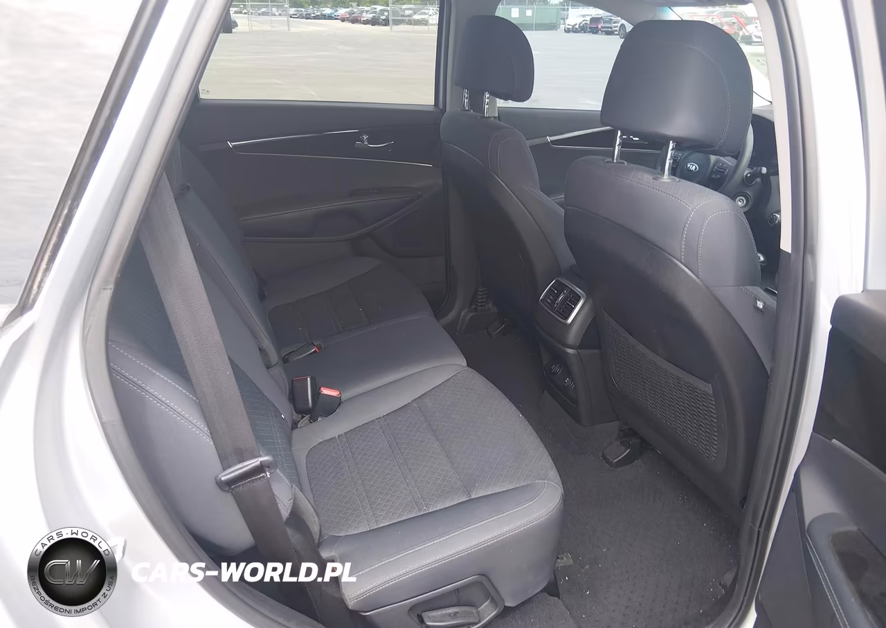 2017 Kia Sorento 3.3L Lx VIN:5XYPG4A59HG237376 - 8