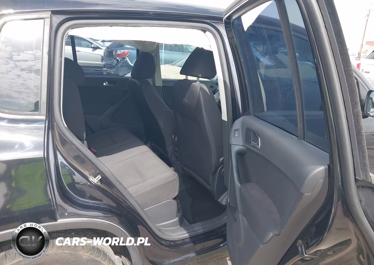 2018 Volkswagen Tiguan Limited 2.0T VIN:WVGAV7AX7JK004901 - 8