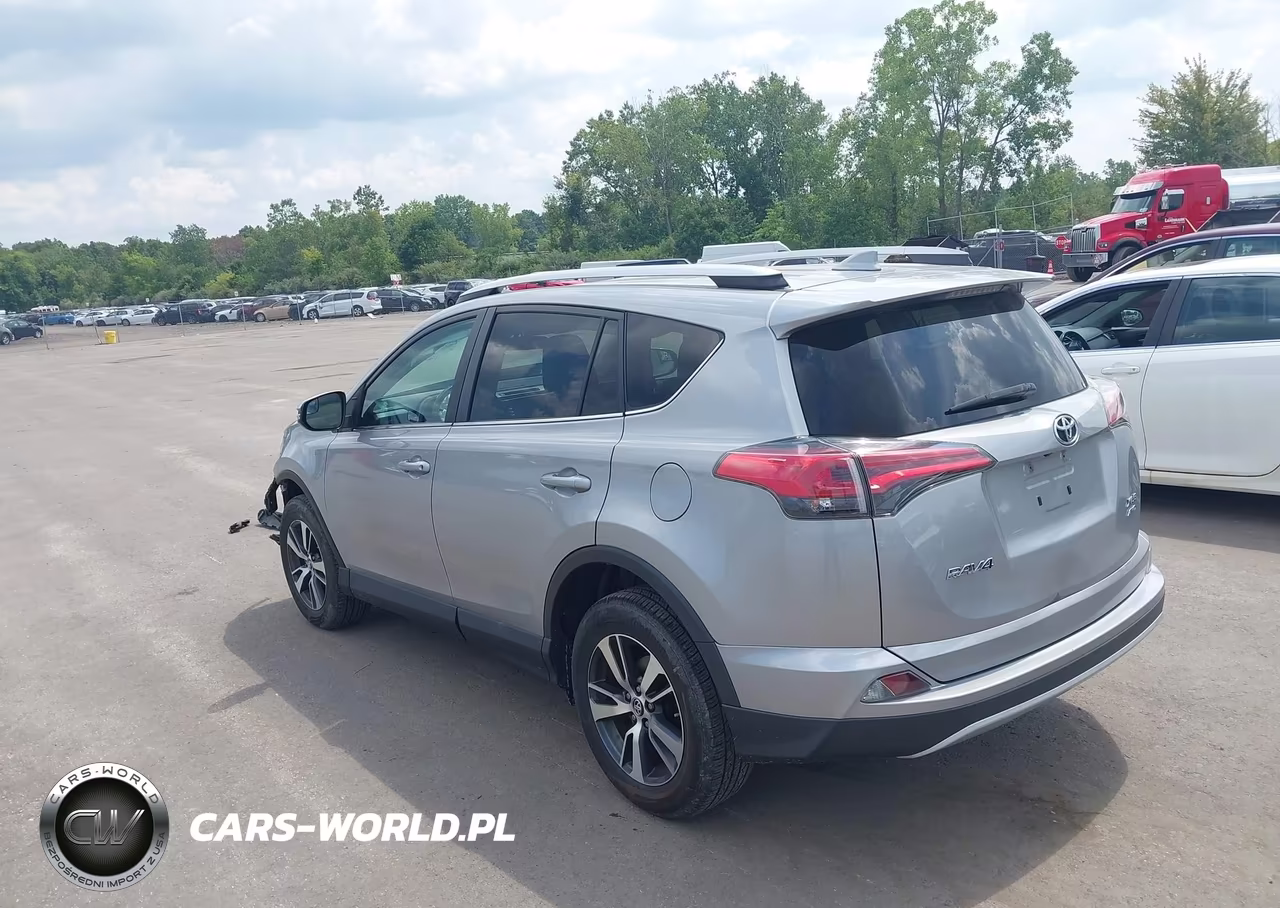 2016 Toyota Rav4 Xle VIN:2T3RFREV6GW492361 - 3