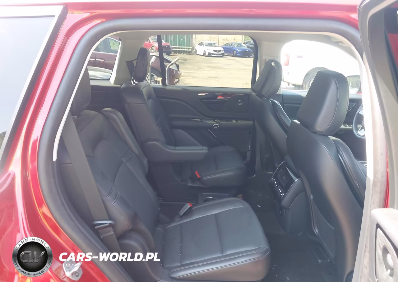 2025 Lincoln Aviator Premiere VIN:5LM5J6XC6SGL10260 - 8