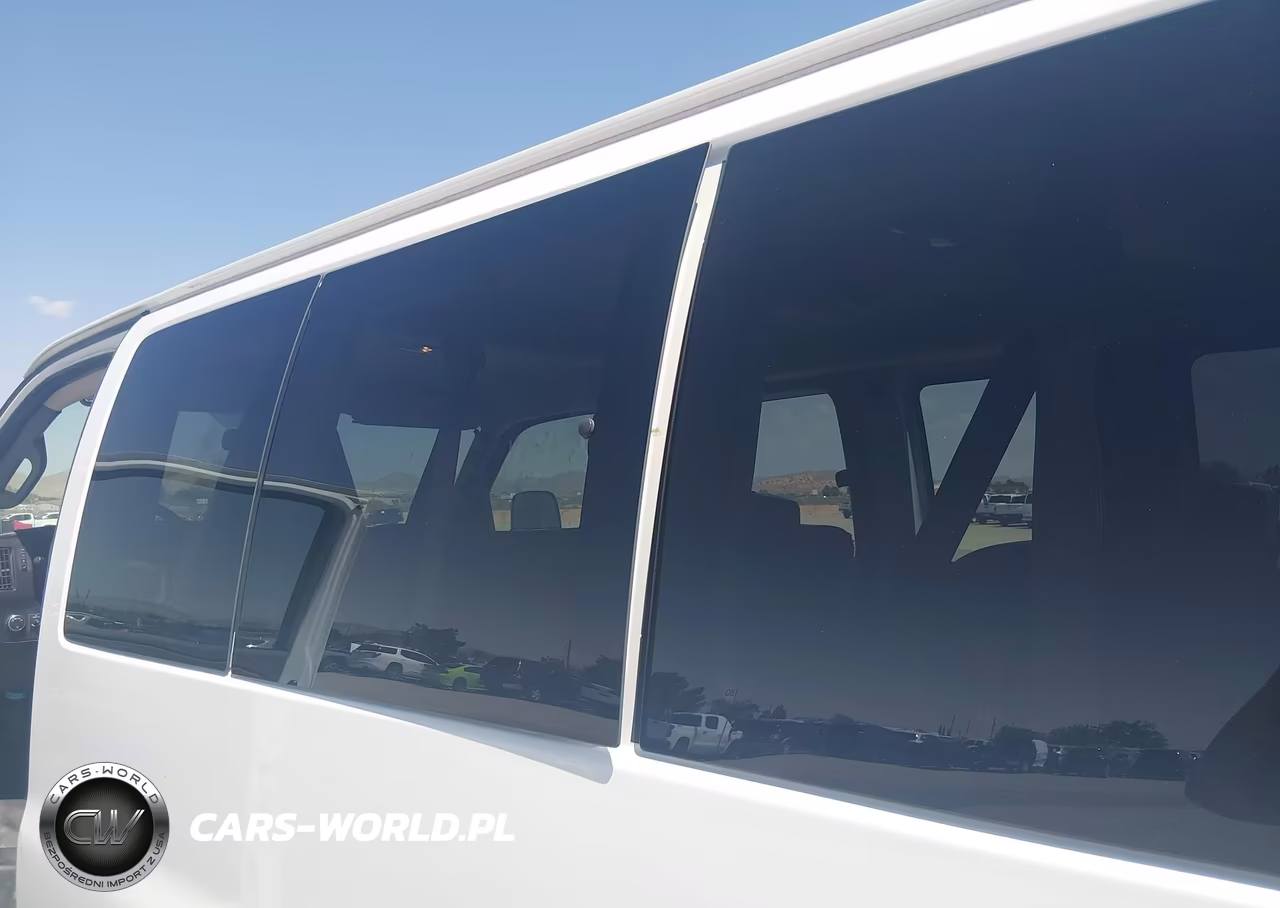 2019 Chevrolet Express 3500 Ls VIN:1GAZGNFG7K1346167 - 12