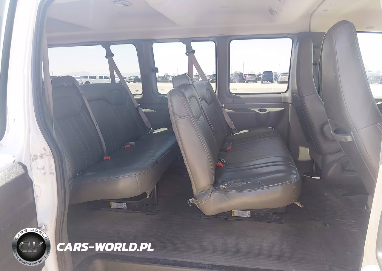 2019 Chevrolet Express 3500 Ls VIN:1GAZGNFG7K1346167 - 8