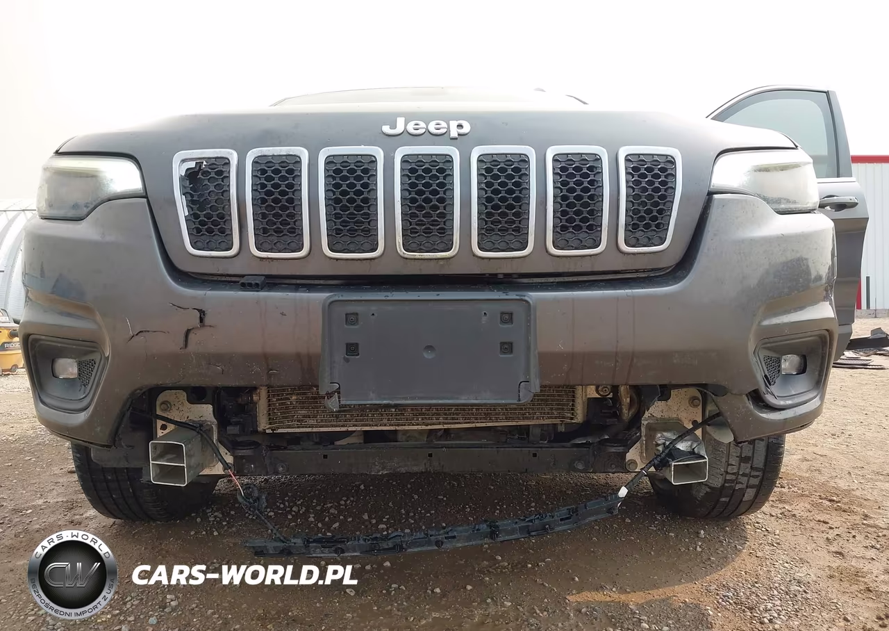 2019 Jeep Cherokee Latitude Plus 4X4 VIN:1C4PJMLN2KD143084 - 6